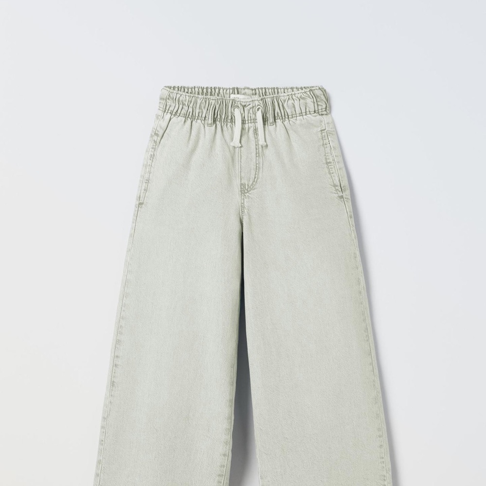Light Green Wide-Leg Jeans